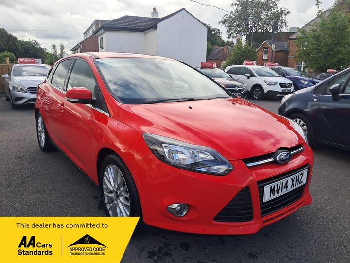 Ford Focus 1.0T EcoBoost Zetec Euro 5 (s/s) 5dr