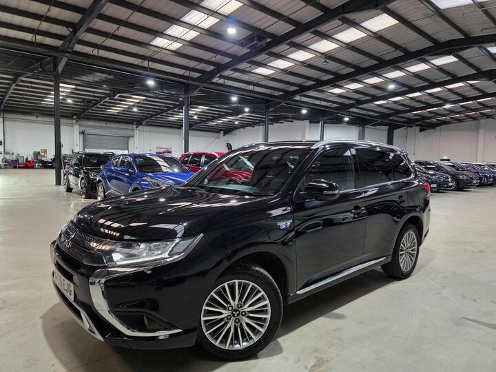 Mitsubishi Outlander 2.4h TwinMotor 13.8kWh Dynamic CVT 4WD Euro 6 (s/s) 5dr