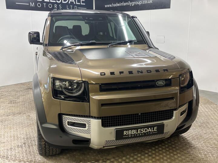 Land Rover Defender 110 2.0 SD4 First Edition Auto 4WD Euro 6 (s/s) 5dr