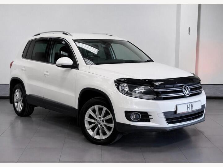 Volkswagen TIGUAN 2.0 TDI BlueMotion Tech SE 4WD Euro 5 (s/s) 5dr