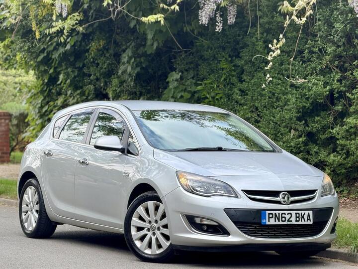 Vauxhall ASTRA 2.0 CDTi EcoFLEX Elite Euro 5 (s/s) 5dr