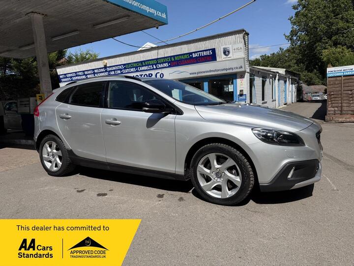 Volvo V40 Cross Country 2.0 D2 Lux Euro 6 (s/s) 5dr