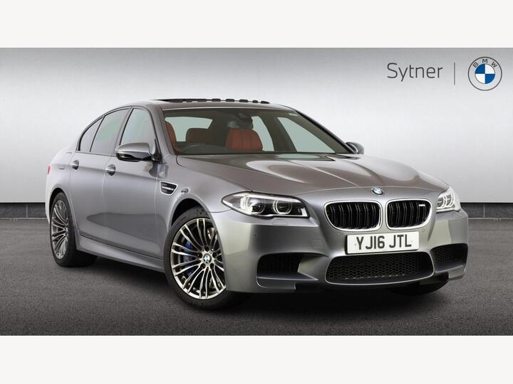 BMW M5 4.4 V8 DCT Euro 6 (s/s) 4dr