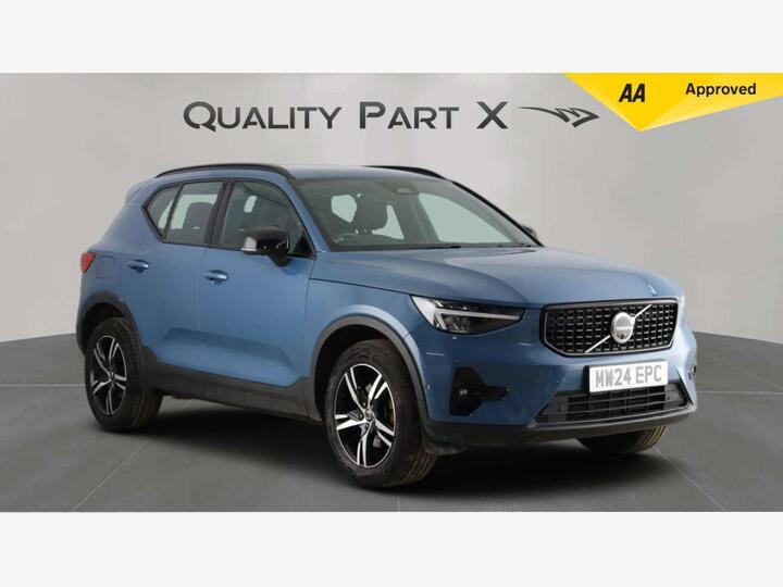 Volvo XC40 2.0 B3 MHEV Plus Dark DCT Auto Euro 6 (s/s) 5dr