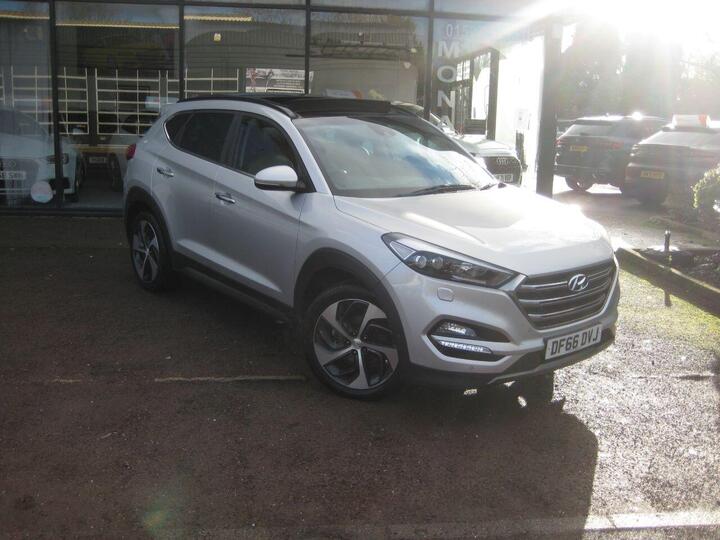 Hyundai TUCSON 1.7 CRDi Blue Drive Premium SE DCT Euro 6 (s/s) 5dr