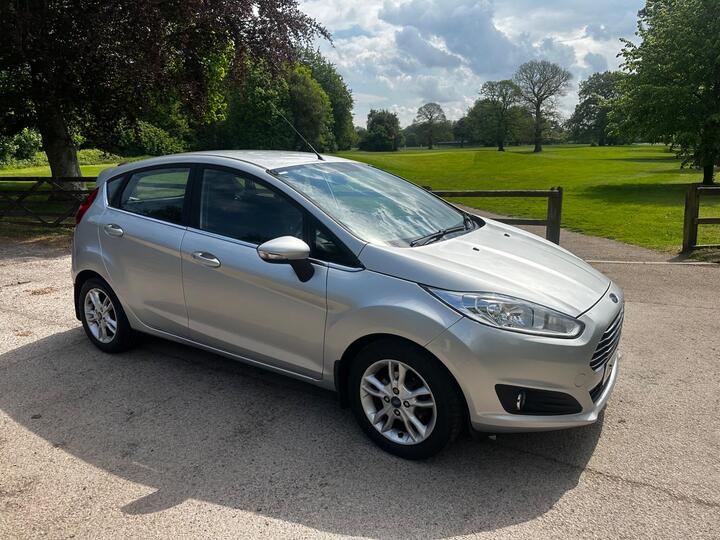 Ford Fiesta 1.0T EcoBoost Zetec Euro 5 (s/s) 5dr
