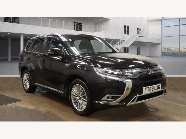 Mitsubishi OUTLANDER 2.4h TwinMotor 13.8kWh 4h CVT 4WD Euro 6 (s/s) 5dr