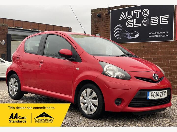 Toyota AYGO 1.0 VVT-i Move Euro 5 5dr Toyota AYGO 1.0 VVT-i Move Euro 5 5dr