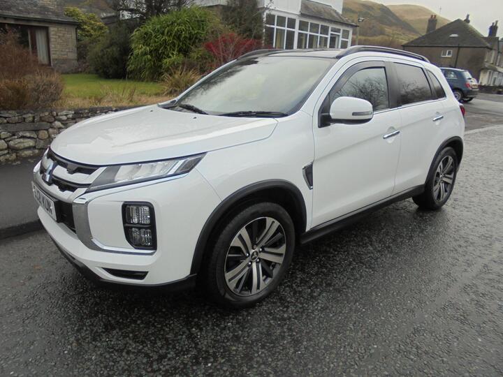 Mitsubishi ASX 2.0 MIVEC Exceed CVT 4WD Euro 6 (s/s) 5dr
