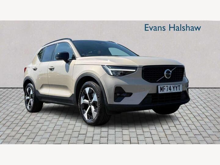 Volvo XC40 ESTATE 2.0 B3 MHEV Plus Dark DCT Auto Euro 6 (s/s) 5dr