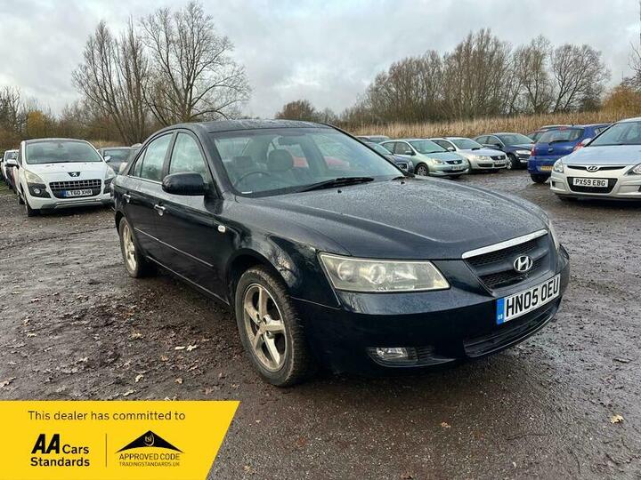 Hyundai Sonata 2.4 CDX 4dr Hyundai Sonata 2.4 CDX 4dr