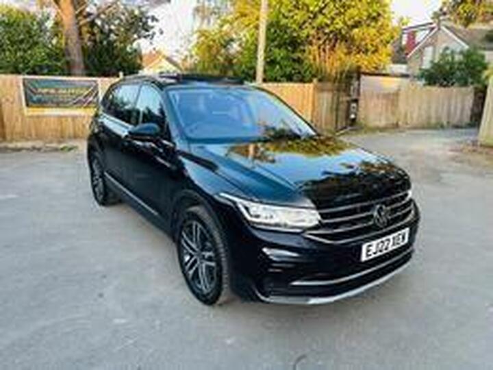 Volkswagen Tiguan 2.0 TSI Elegance DSG 4Motion Euro 6 (s/s) 5dr Volkswagen Tiguan 2.0 TSI Elegance DSG 4Motion Euro 6 (s/s) 5dr