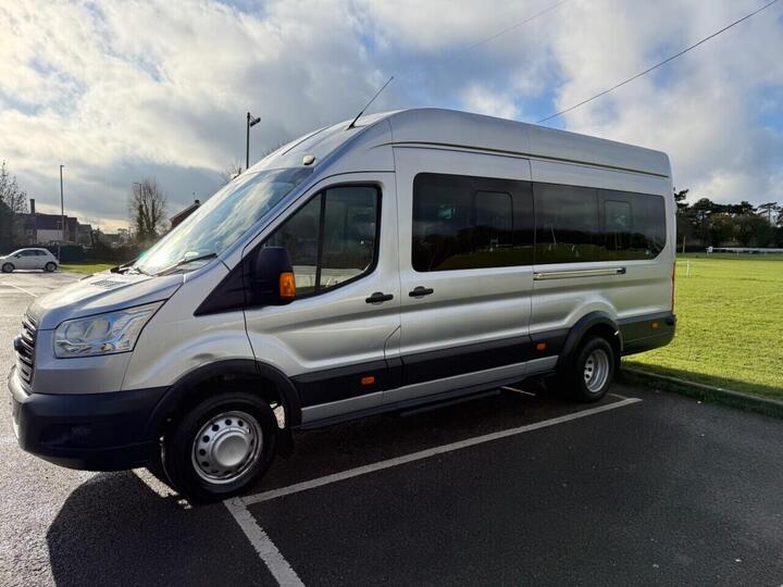 Ford TRANSIT 2.2 TDCi 460 HDT Trend L4 H3 5dr (17 Seats)