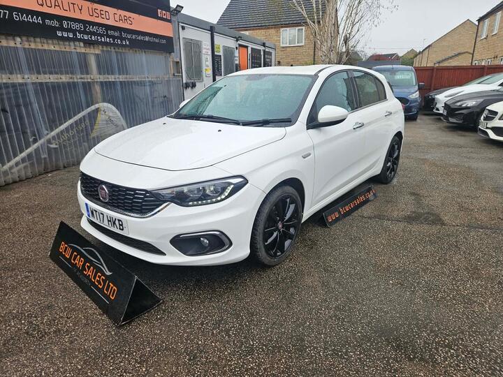 Fiat Tipo 1.4 MPI Lounge Euro 6 5dr