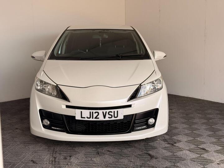 Toyota Yaris GS VITZ 1.5