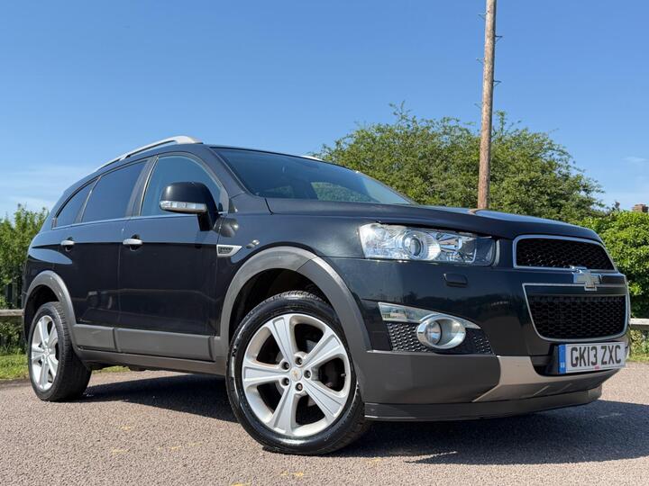 Chevrolet Captiva 2.2 VCDi LTZ 4WD Euro 5 (s/s) 5dr (7 Seats) Chevrolet Captiva 2.2 VCDi LTZ 4WD Euro 5 (s/s) 5dr (7 Seats)