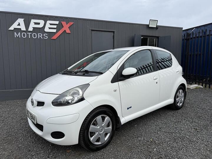 Toyota AYGO 1.0 VVT-i + Euro 5 5dr