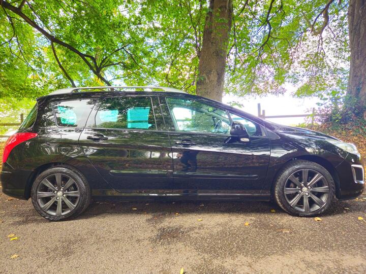 Peugeot 308 SW 1.6 E-HDi Active Euro 5 (s/s) 5dr Peugeot 308 SW 1.6 E-HDi Active Euro 5 (s/s) 5dr