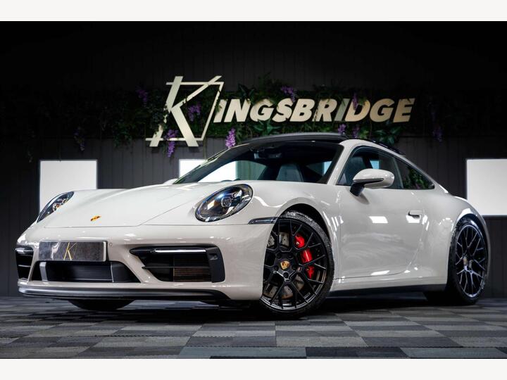Porsche 911 3.0T 992 Carrera 4 GTS PDK 4WD Euro 6 (s/s) 2dr Porsche 911 3.0T 992 Carrera 4 GTS PDK 4WD Euro 6 (s/s) 2dr