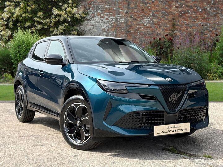Alfa Romeo Junior 1.2 MHEV Ibrida E-DCT Euro 6 (s/s) 5dr