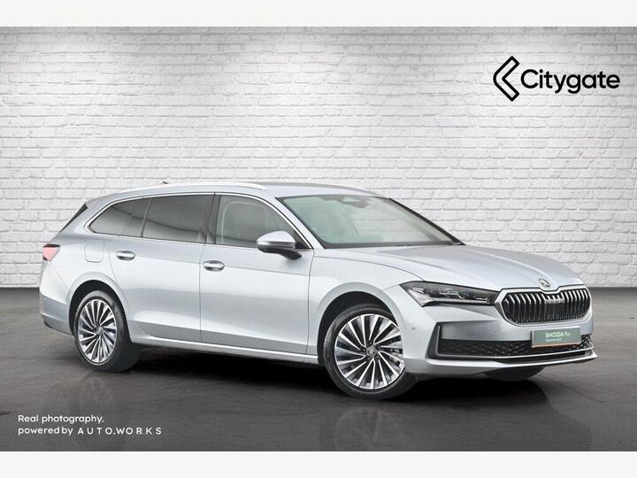 Skoda Superb Estate 1.5 TSI IV 25.7kWh Laurin & Klement DSG Euro 6 (s/s) 5dr Skoda Superb Estate 1.5 TSI IV 25.7kWh Laurin & Klement DSG Euro 6 (s/s) 5dr