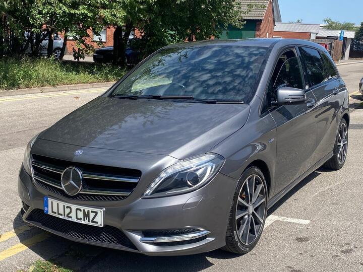 Mercedes-Benz B Class 1.6 B180 BlueEfficiency Sport Euro 5 (s/s) 5dr