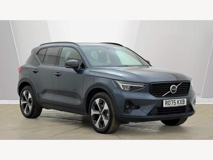 Volvo XC40 2.0 B4 MHEV Plus Dark DCT Auto Euro 6 (s/s) 5dr