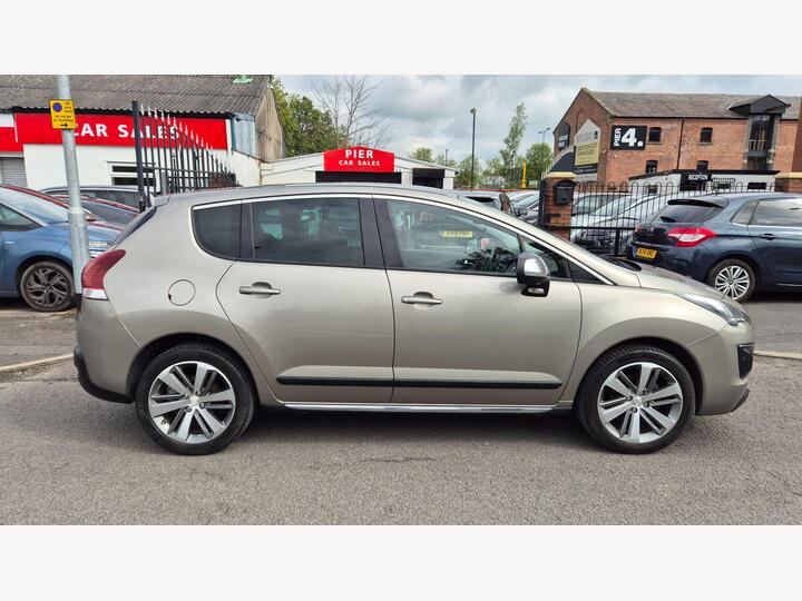 Peugeot 3008 1.6 BlueHDi Allure EAT Euro 6 (s/s) 5dr Peugeot 3008 1.6 BlueHDi Allure EAT Euro 6 (s/s) 5dr