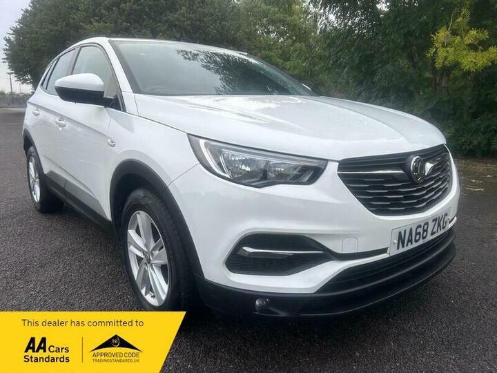 Vauxhall Grandland X 1.2 Turbo SE Euro 6 (s/s) 5dr Vauxhall Grandland X 1.2 Turbo SE Euro 6 (s/s) 5dr