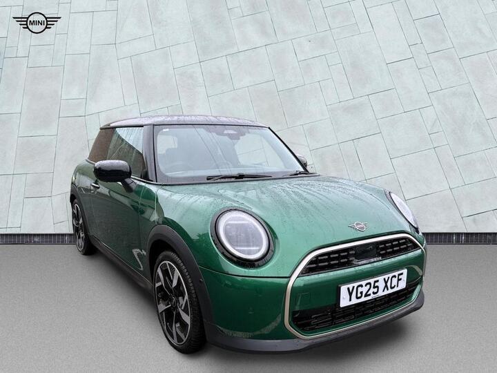 MINI Cooper 1.5C Exclusive Steptronic Euro 6 (s/s) 3dr