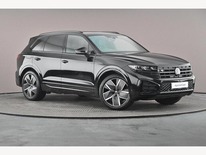 Volkswagen Touareg 3.0 TDI V6 Black Edition Tiptronic 4Motion Euro 6 (s/s) 5dr Volkswagen Touareg 3.0 TDI V6 Black Edition Tiptronic 4Motion Euro 6 (s/s) 5dr