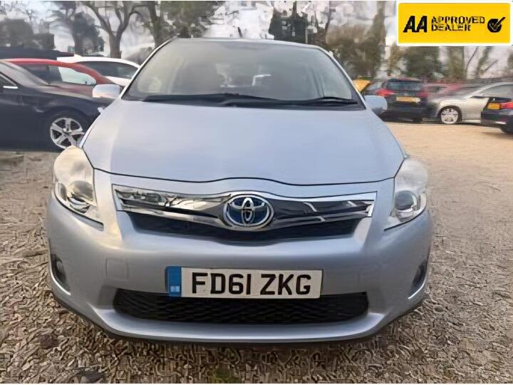 Toyota Auris 1.8 VVT-h T Spirit CVT Euro 5 (s/s) 5dr Toyota Auris 1.8 VVT-h T Spirit CVT Euro 5 (s/s) 5dr