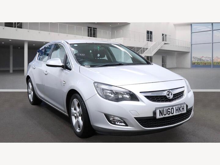 Vauxhall Astra 1.6 16v SRi Euro 5 5dr Vauxhall Astra 1.6 16v SRi Euro 5 5dr