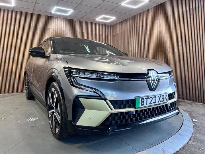 Renault Megane E-Tech 60kWh Iconic Auto 5dr (optimum Charge)