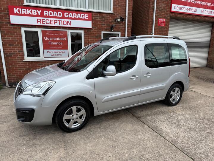 Peugeot Partner Tepee 1.6 BlueHDi Active Euro 6 5dr Peugeot Partner Tepee 1.6 BlueHDi Active Euro 6 5dr