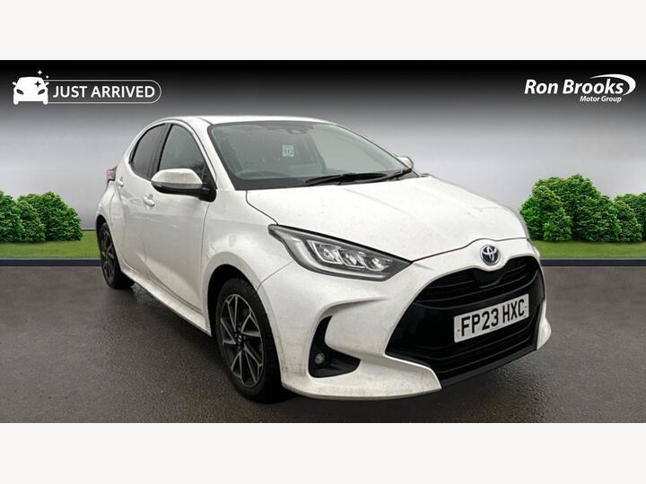 Toyota Yaris 1.5 VVT-h Design E-CVT Euro 6 (s/s) 5dr