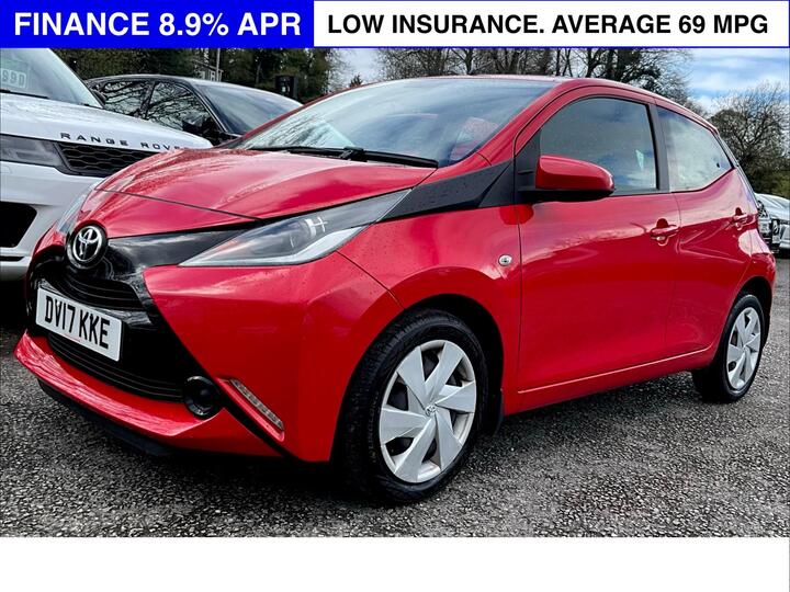 Toyota AYGO 1.0 VVT-i X-play Euro 6 5dr Toyota AYGO 1.0 VVT-i X-play Euro 6 5dr