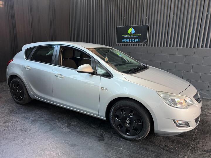 Vauxhall Astra 1.6 16v Exclusiv Euro 5 5dr