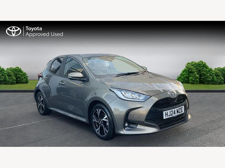 Toyota Yaris 1.5 VVT-h Design E-CVT Euro 6 (s/s) 5dr Toyota Yaris 1.5 VVT-h Design E-CVT Euro 6 (s/s) 5dr