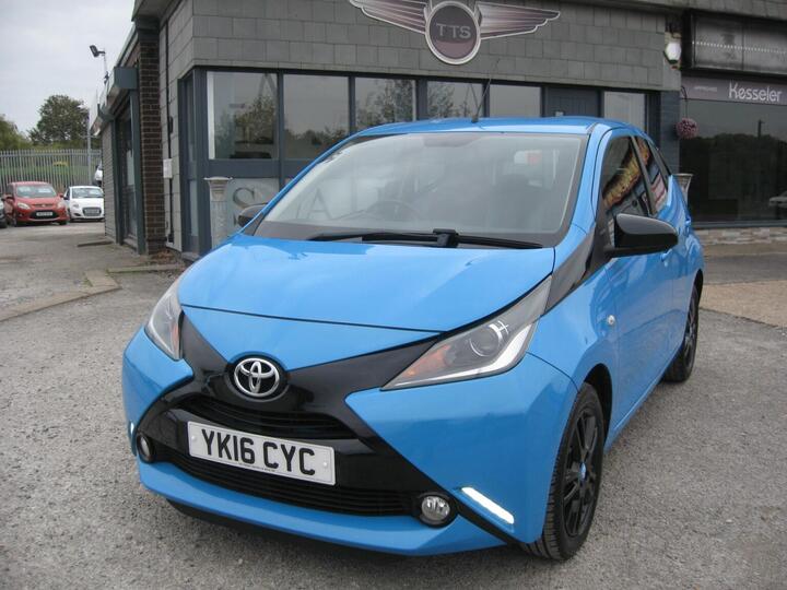 Toyota AYGO 1.0 VVT-i X-cite Euro 6 5dr Toyota AYGO 1.0 VVT-i X-cite Euro 6 5dr