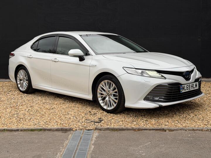 Toyota Camry 2.5 VVT-h Excel CVT Euro 6 (s/s) 4dr