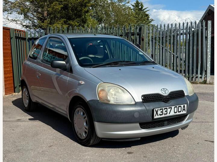 Toyota Yaris 1.0 VVT-i 16v GS 3dr