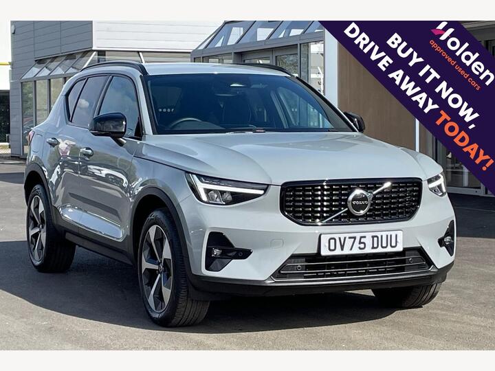 Volvo XC40 2.0 B3 MHEV Plus Dark DCT Auto Euro 6 (s/s) 5dr