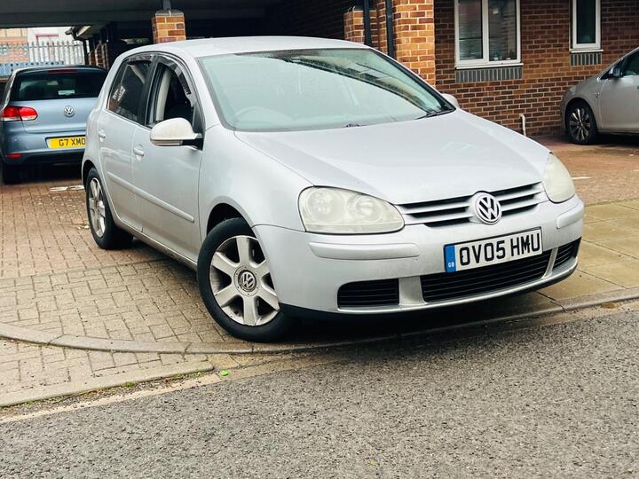 Volkswagen Golf 1.6 FSI Sport 5dr