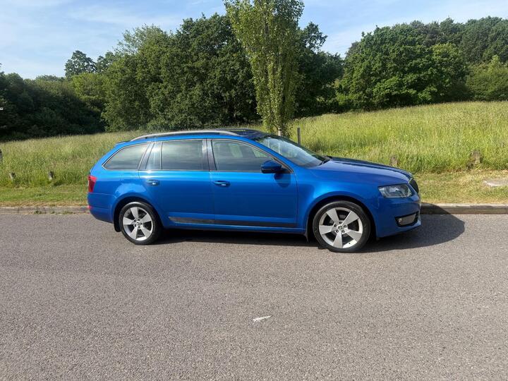Skoda Octavia 1.6 TDI SE Sport Euro 6 (s/s) 5dr Skoda Octavia 1.6 TDI SE Sport Euro 6 (s/s) 5dr