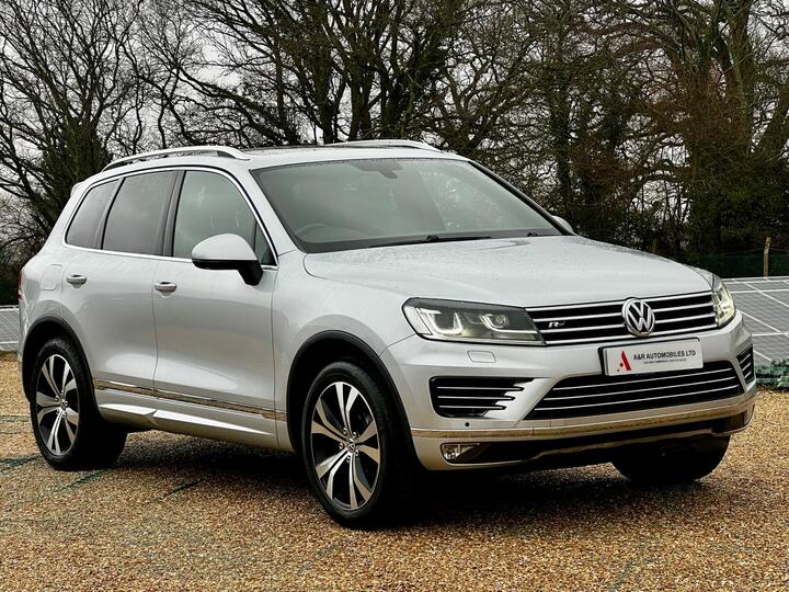 Volkswagen Touareg 3.0 TDI V6 BlueMotion Tech R-Line Tiptronic 4WD Euro 6 (s/s) 5dr