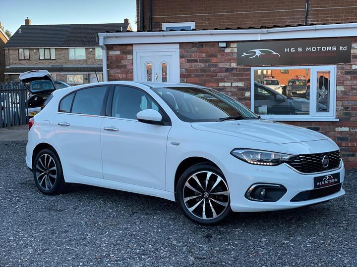 Fiat Tipo 1.4 MPI Lounge Euro 6 5dr