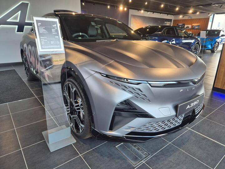Alpine A390 89kWh GT Fastback Auto 4WD 5dr (22kW Charger)