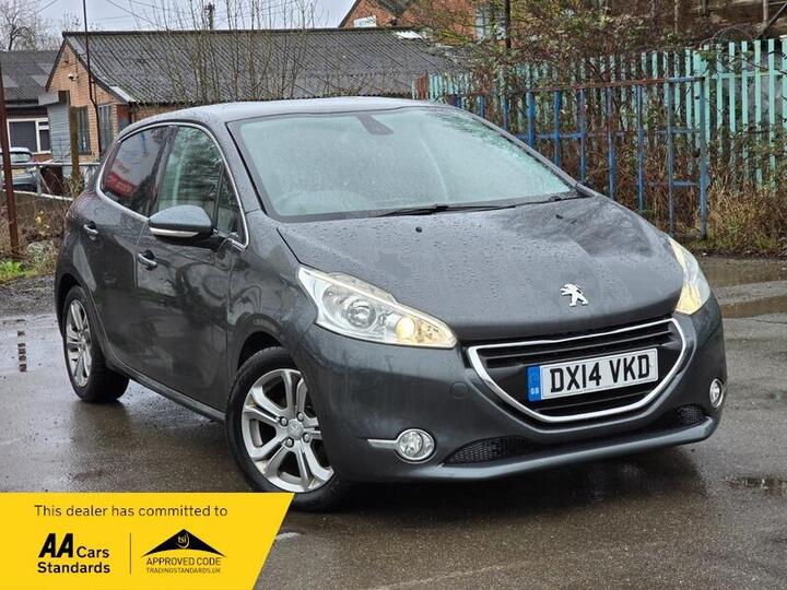 Peugeot 208 1.6 E-HDi Allure Euro 5 (s/s) 5dr Peugeot 208 1.6 E-HDi Allure Euro 5 (s/s) 5dr