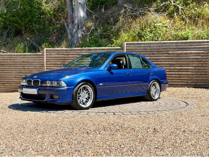 BMW M5 4.9i 4dr